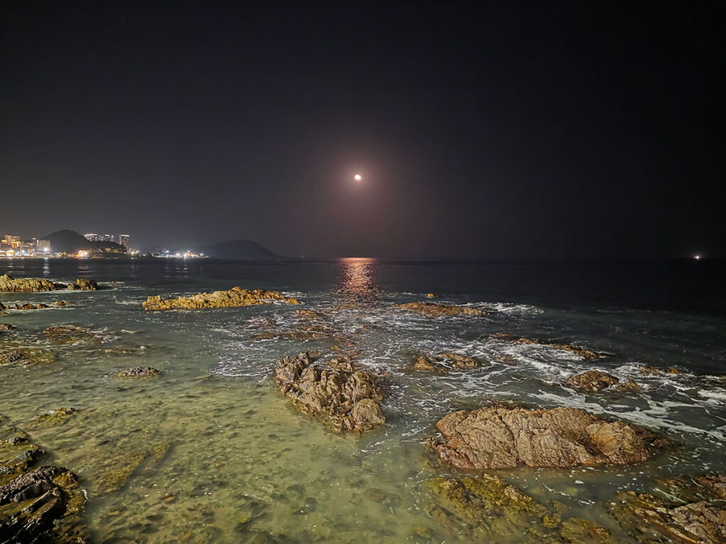 송정 해수욕장 감성 야경 사진 | 해운대 고구려 룸 차범근 대표